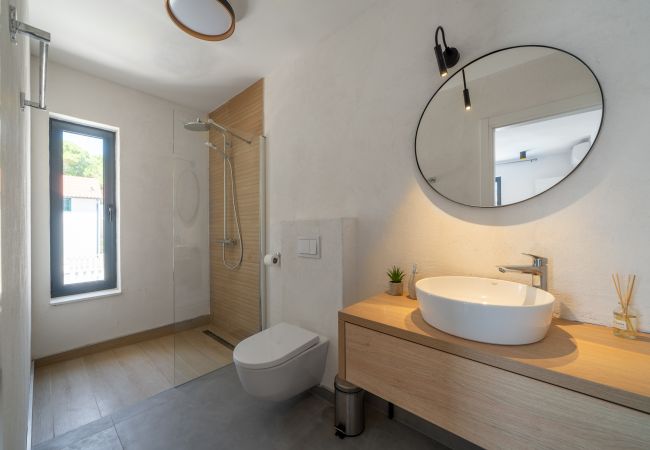 Villa in Sumartin - Seafront Villa Serenita Villa in Sumartin - Seafront Villa Serenita