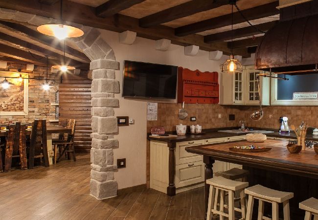 Villa in Makarska - Villa Vikki with pool and seaview  Villa in Makarska - Villa Vikki with pool and seaview