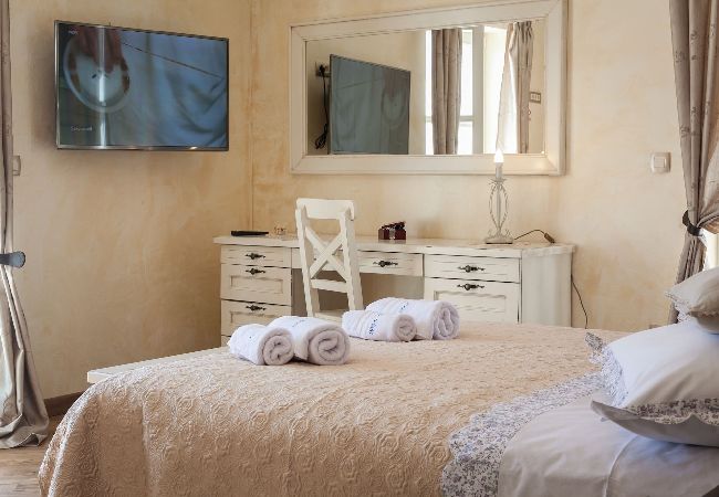 Villa in Makarska - Villa Vikki with pool and seaview  Villa in Makarska - Villa Vikki with pool and seaview