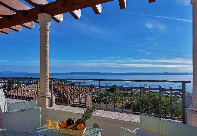 Villa in Makarska - Villa Vikki with pool and seaview  Villa in Makarska - Villa Vikki with pool and seaview