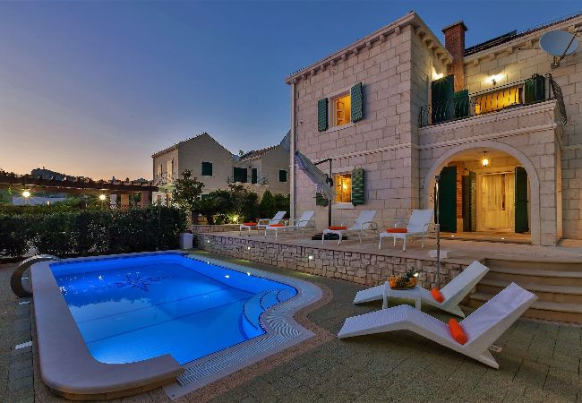 Villa in Makarska - Villa Goran with pool Villa in Makarska - Villa Goran with pool
