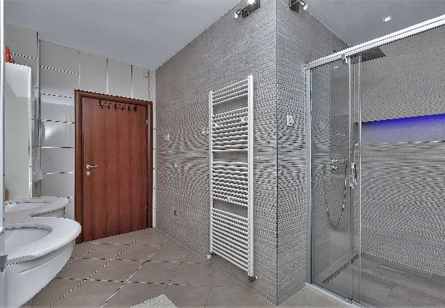 Villa in Makarska -  Villa Marina with pool Villa in Makarska -  Villa Marina with pool