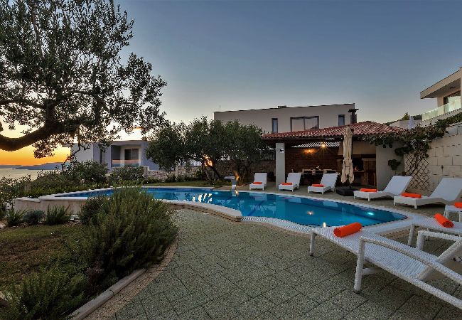 Villa in Makarska -  Villa Marina with pool