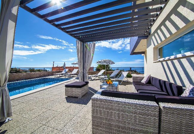 Villa in Makarska -  Villa Red with pool, seaview