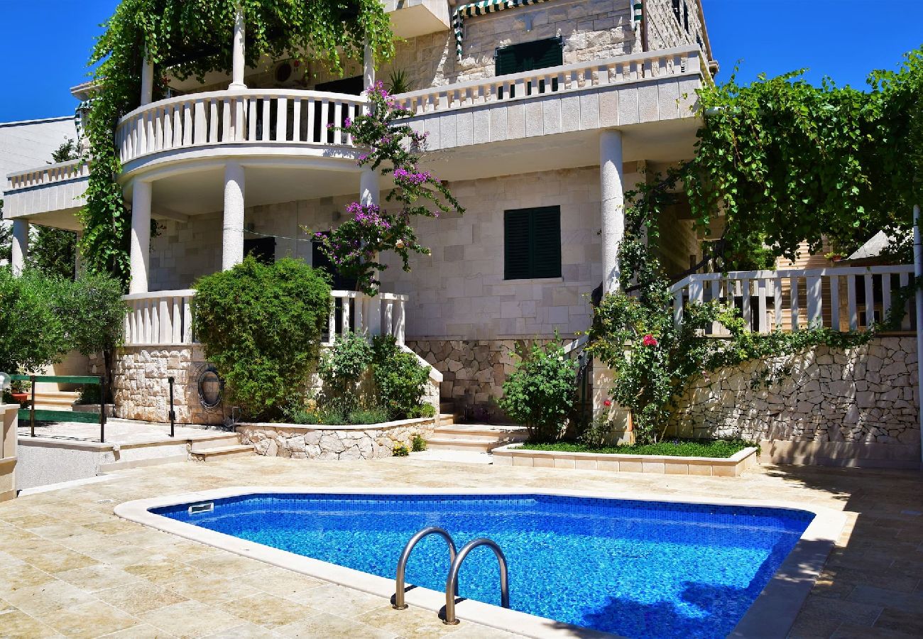 Villa in Selca -  Villa Sunny with pool, by the beach