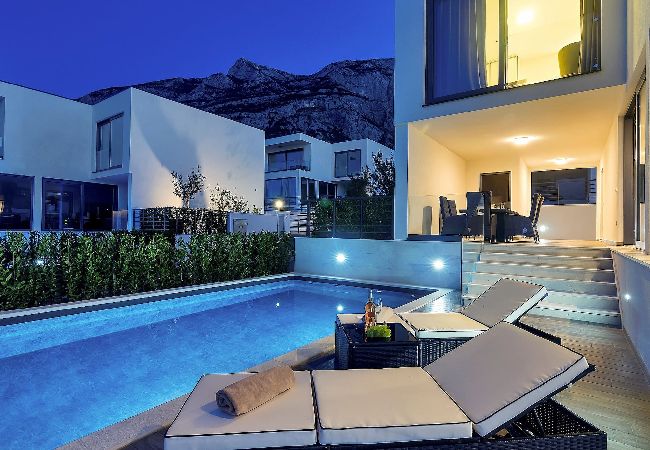 Villa in Makarska -  Villa Selina2 with pool