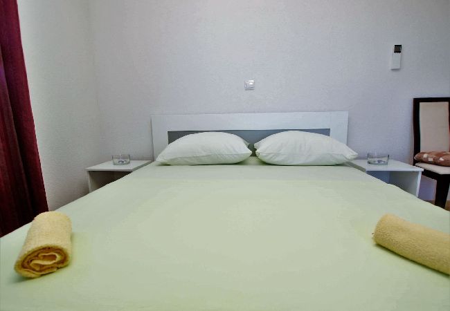 Apartment in Makarska -  Adria View, Apartment Dino, Whirlpool, pool