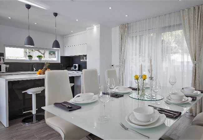 Villa in Makarska -  Villa Blue with pool, sea view Villa in Makarska -  Villa Blue with pool, sea view