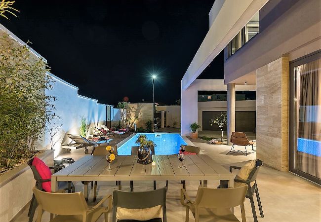 Villa in Tucepi - Villa Aria with pool, 100m to beach Villa in Tucepi - Villa Aria with pool, 100m to beach