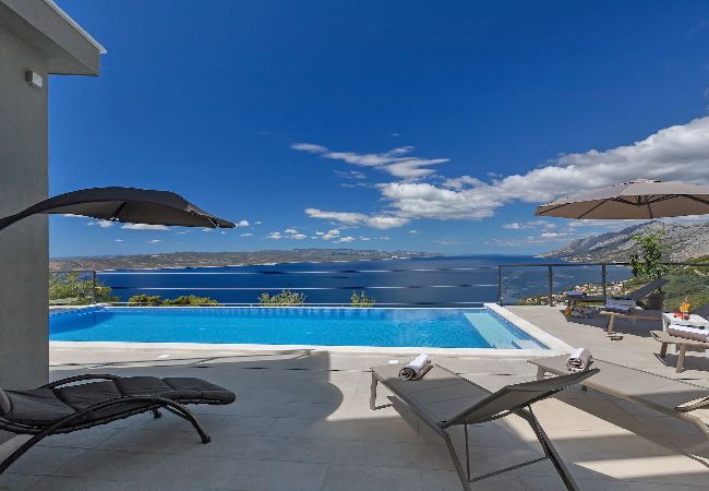 Villa in Brela - Villa Skyview, infinity-pool, whirlpool Villa in Brela - Villa Skyview, infinity-pool, whirlpool