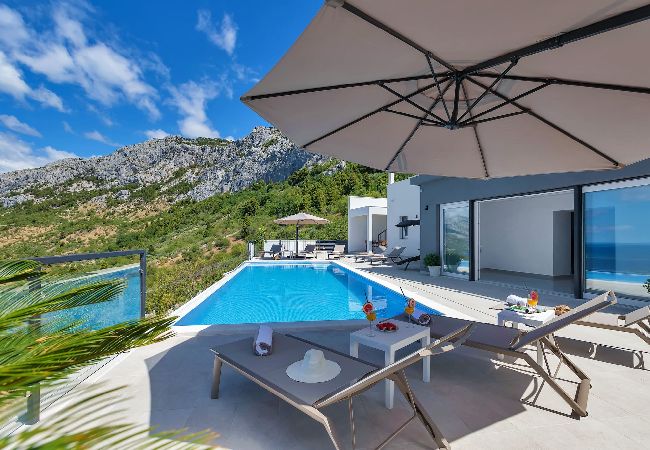 Villa in Brela - Villa Skyview, infinity-pool, whirlpool Villa in Brela - Villa Skyview, infinity-pool, whirlpool