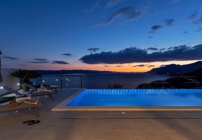 Villa in Brela - Villa Skyview, infinity-pool, whirlpool Villa in Brela - Villa Skyview, infinity-pool, whirlpool