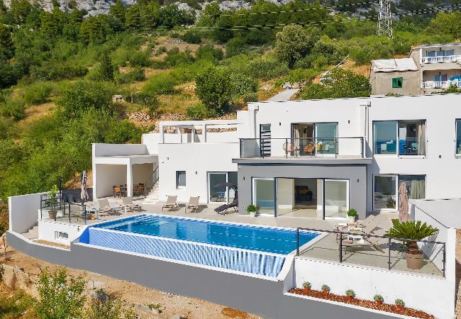 Villa in Brela - Villa Skyview, infinity-pool, whirlpool Villa in Brela - Villa Skyview, infinity-pool, whirlpool
