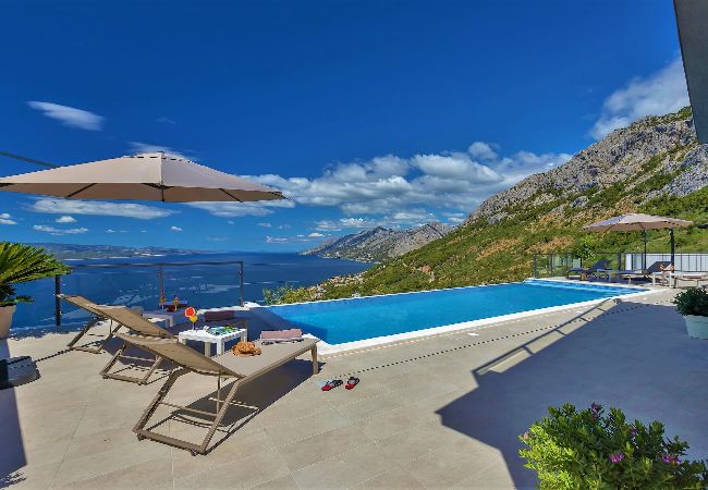 Villa in Brela - Villa Skyview, infinity-pool, whirlpool Villa in Brela - Villa Skyview, infinity-pool, whirlpool