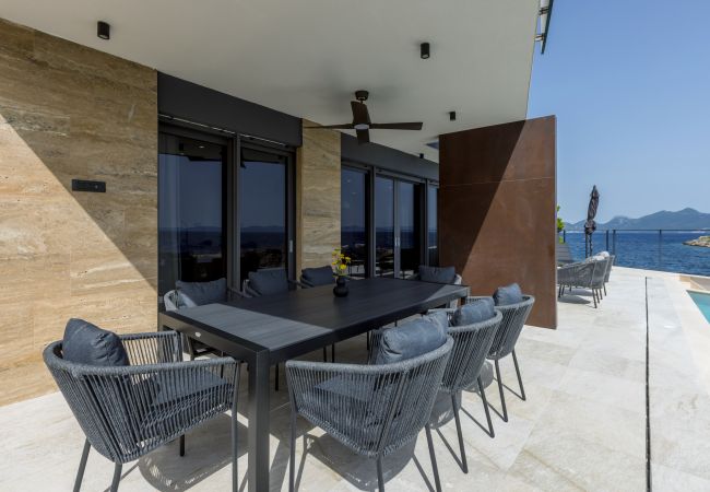 Villa in Potomje - Luxury Villa Mare, right on the beach Villa in Potomje - Luxury Villa Mare, right on the beach