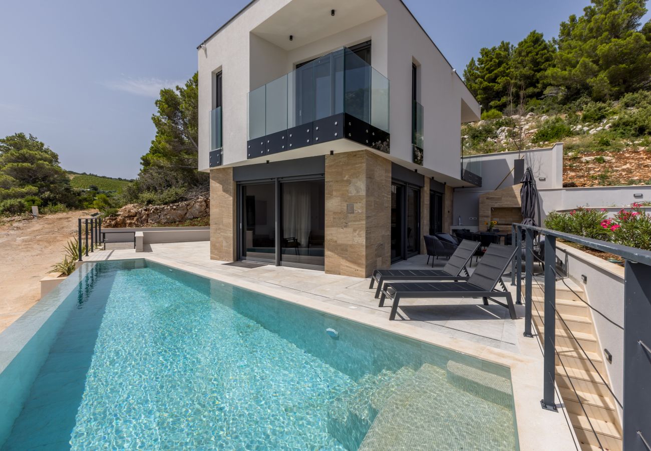 Villa in Potomje - Luxury Villa Luce, right on the beach 