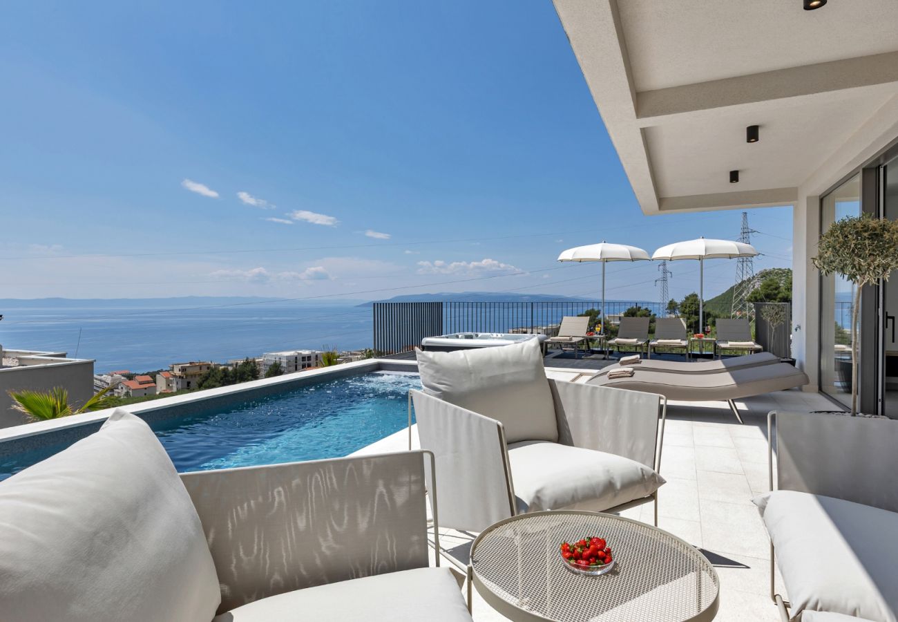Villa in Veliko Brdo - Luxury Villa Reina, Pool, Sauna, Whirlpool