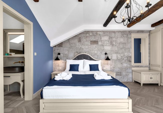 Rent by room in Podgora - Hotel Liberan - Nature's Retreat, Deluxe family room Rent by room in Podgora - Hotel Liberan - Nature's Retreat, Deluxe family room