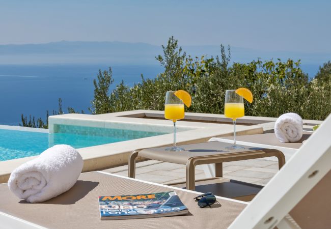 Rent by room in Podgora - Hotel Liberan - Nature's Retreat, Deluxe family room Rent by room in Podgora - Hotel Liberan - Nature's Retreat, Deluxe family room