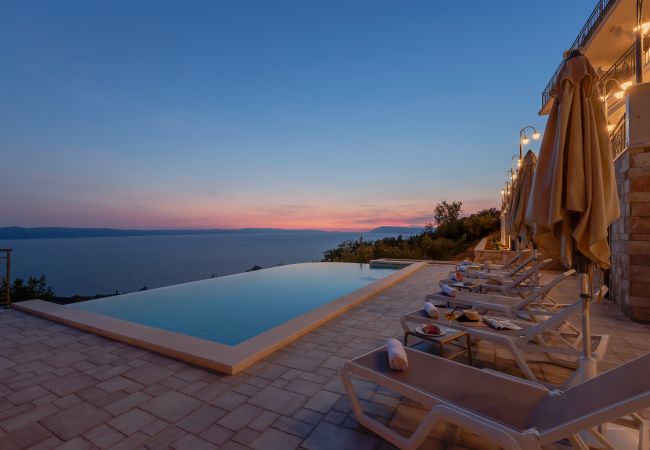 Rent by room in Podgora - Hotel Liberan - Nature's Retreat, Deluxe family room Rent by room in Podgora - Hotel Liberan - Nature's Retreat, Deluxe family room