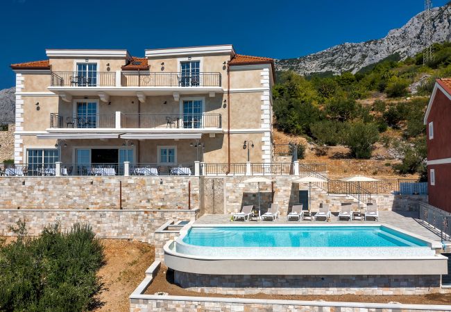 Rent by room in Podgora - Hotel Liberan - Nature's Retreat, Deluxe suite Rent by room in Podgora - Hotel Liberan - Nature's Retreat, Deluxe suite