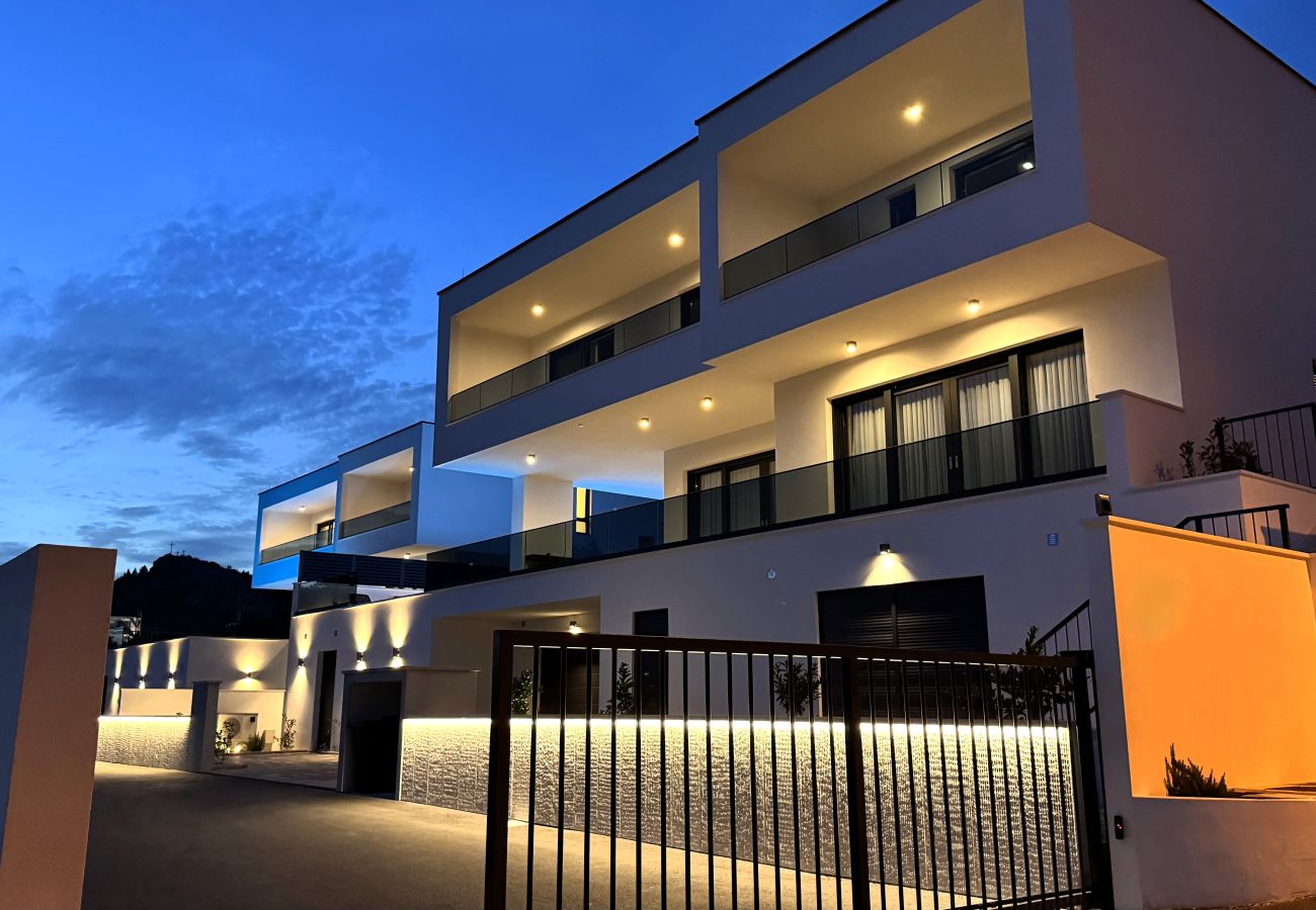 Villa in Makarska - NEW Villa Dado with Pool, sea view