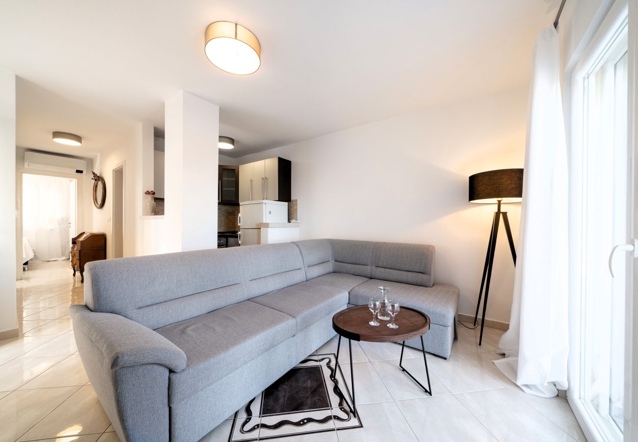 Apartment in Sumartin - Villa Levante Deluxe Apartment 1