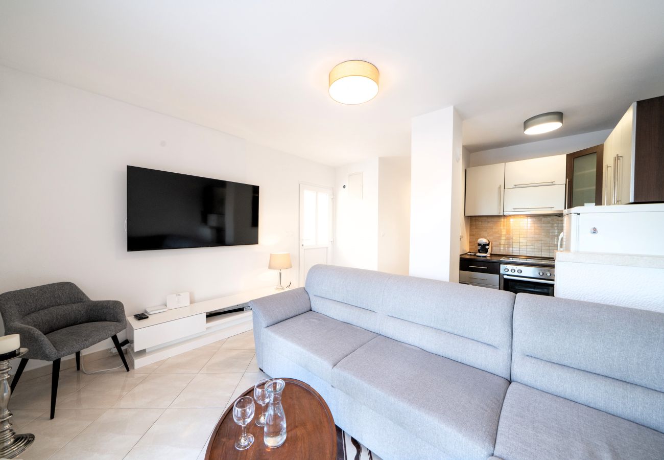Apartment in Sumartin - Villa Levante Deluxe Apartment 1