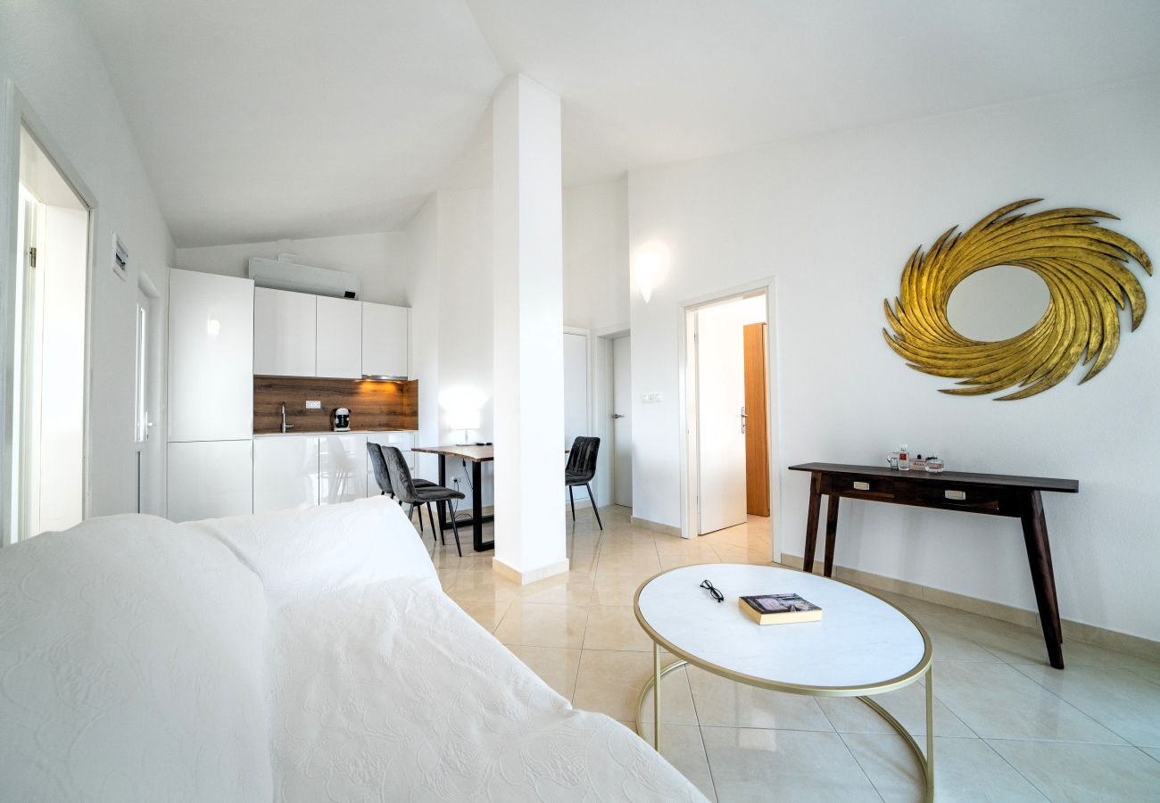 Apartment in Sumartin - Villa Levante Superior Apartment 3