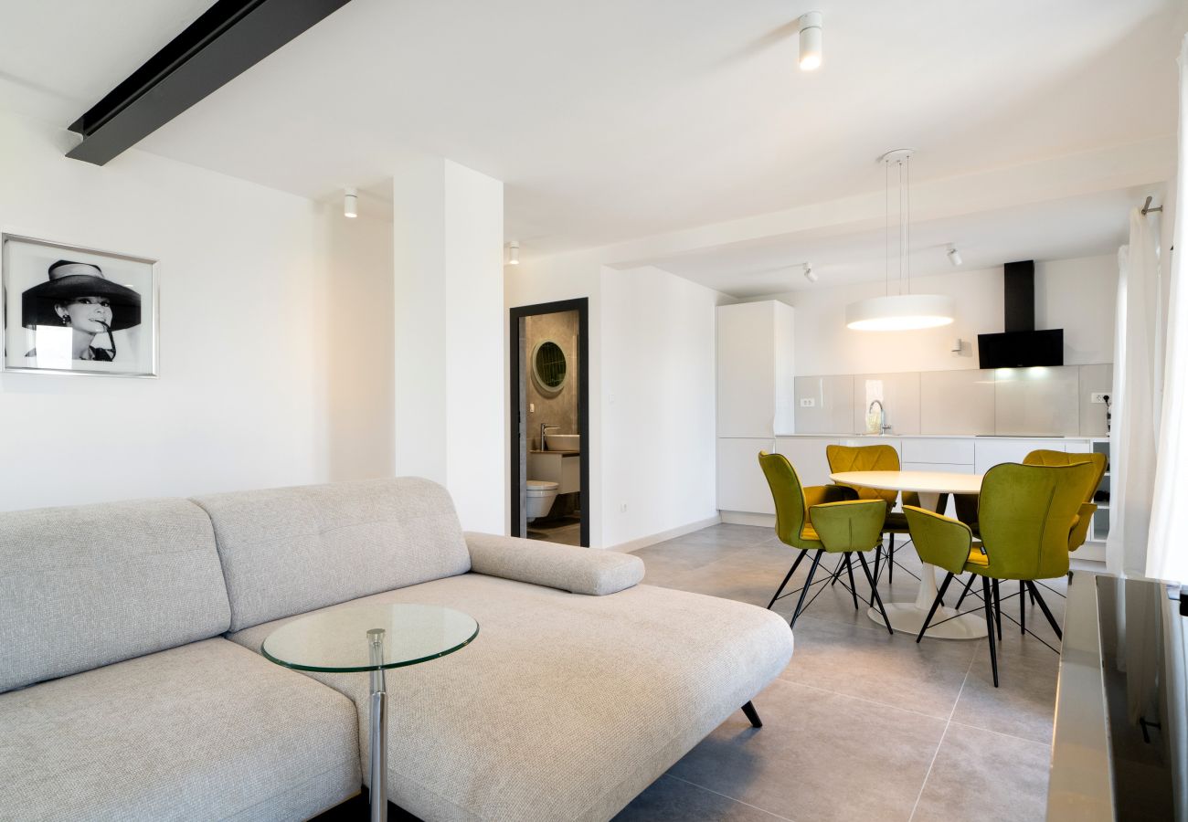 Apartment in Sumartin - Villa Levante Suite Apartment 2