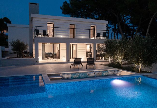 Villa i Sumartin - Seafront Villa Serenita Villa i Sumartin - Seafront Villa Serenita