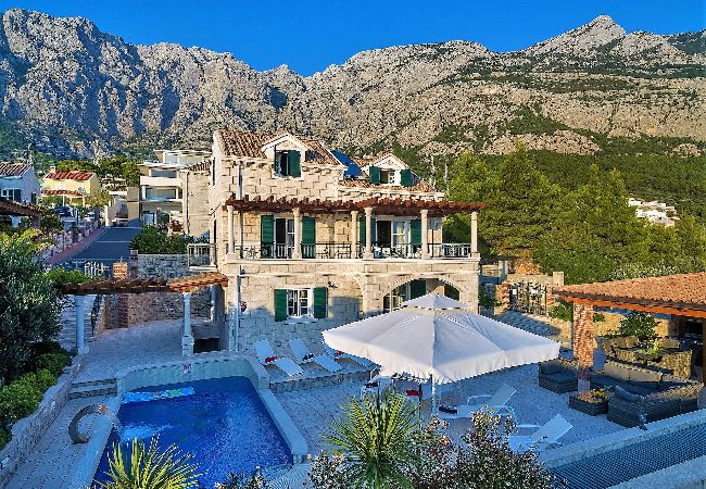 Villa i Makarska - Villa Vikki with pool and seaview 