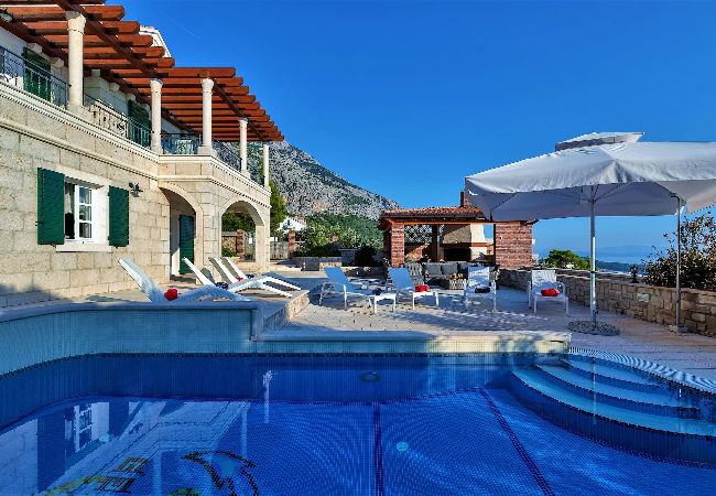 Villa i Makarska - Villa Vikki with pool and seaview 