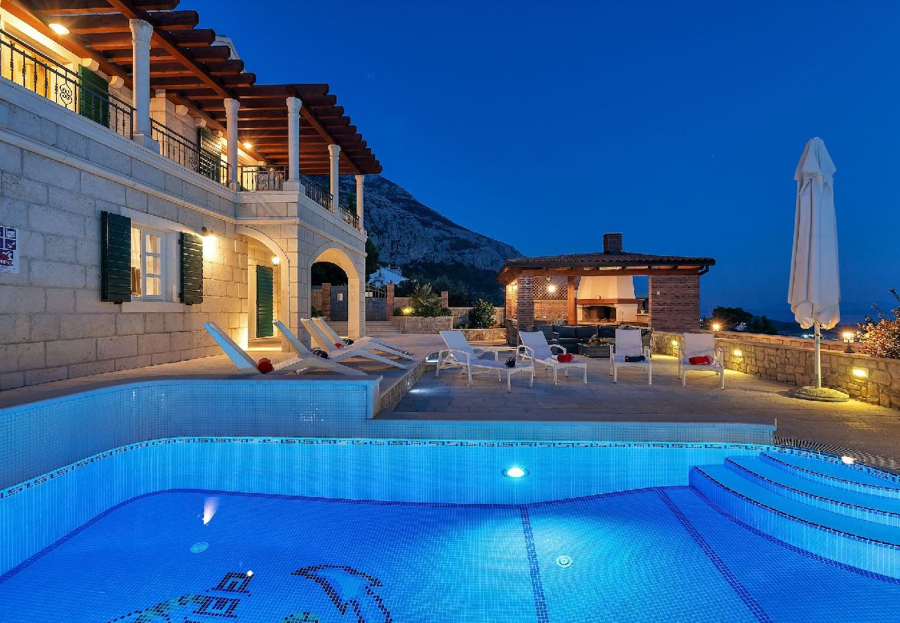 Villa i Makarska - Villa Vikki with pool and seaview 