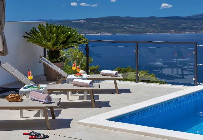 Villa i Brela - Villa Skyview, infinity-pool, whirlpool