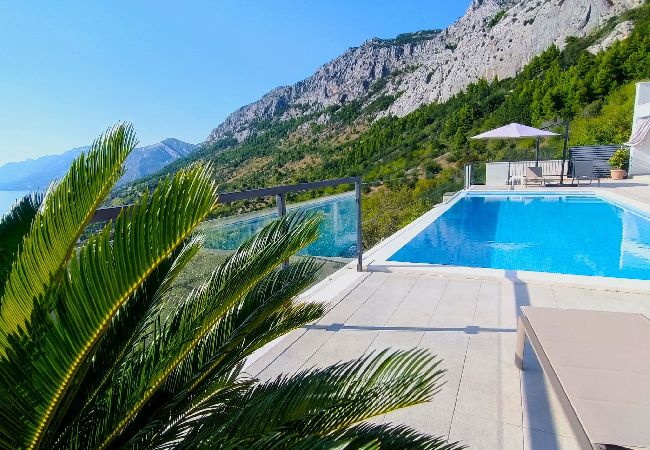 Villa i Brela - Villa Skyview, infinity-pool, whirlpool