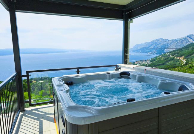 Villa i Brela - Villa Skyview, infinity-pool, whirlpool