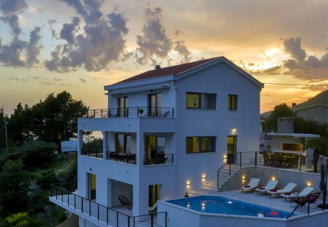 Villa i Makarska -  Villa Vivace with pool