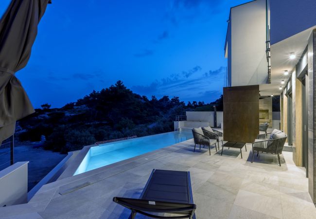 Villa i Potomje - Luxury Villa Mare, right on the beach Villa i Potomje - Luxury Villa Mare, right on the beach