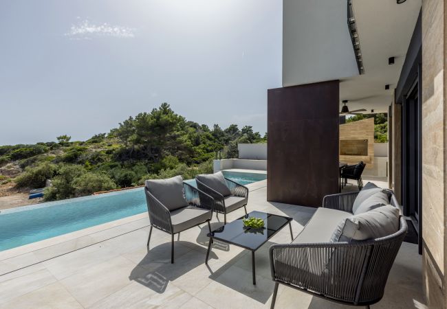 Villa i Potomje - Luxury Villa Mare, right on the beach Villa i Potomje - Luxury Villa Mare, right on the beach