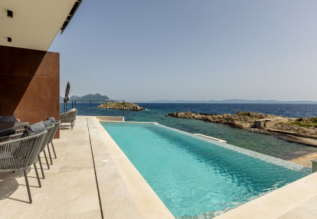 Villa i Potomje - Luxury Villa Mare, right on the beach Villa i Potomje - Luxury Villa Mare, right on the beach