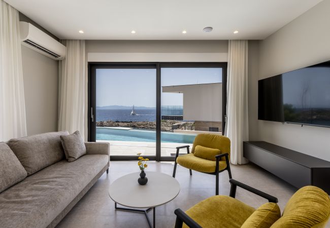 Villa i Potomje - Luxury Villa Luce, right on the beach  Villa i Potomje - Luxury Villa Luce, right on the beach