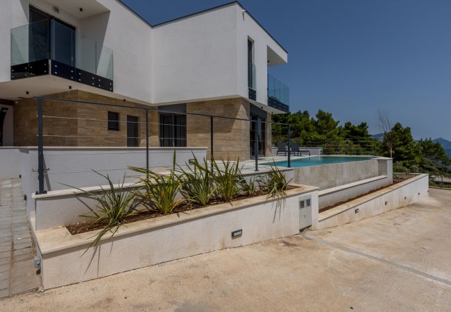 Villa i Potomje - Luxury Villa Luce, right on the beach  Villa i Potomje - Luxury Villa Luce, right on the beach