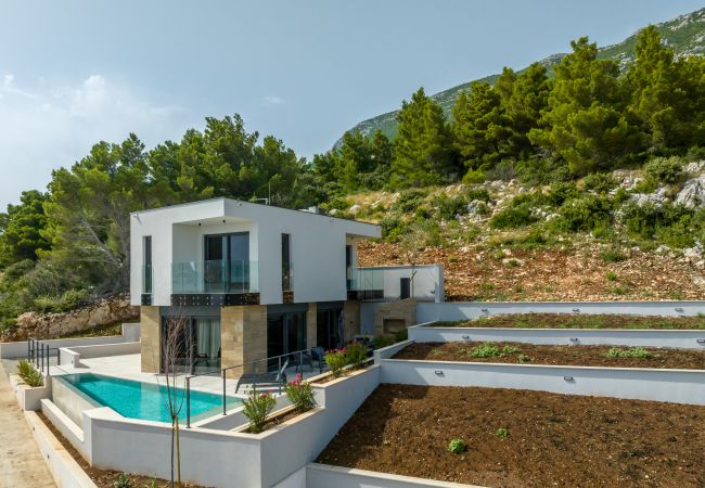 Villa i Potomje - Luxury Villa Luce, right on the beach  Villa i Potomje - Luxury Villa Luce, right on the beach
