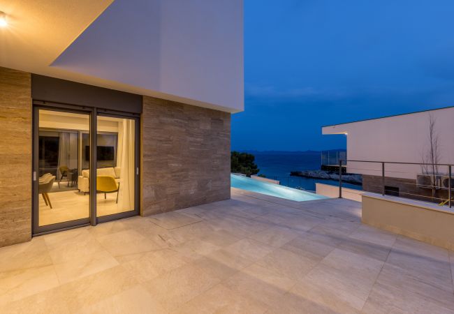 Villa i Potomje - Luxury Villa Luce, right on the beach  Villa i Potomje - Luxury Villa Luce, right on the beach
