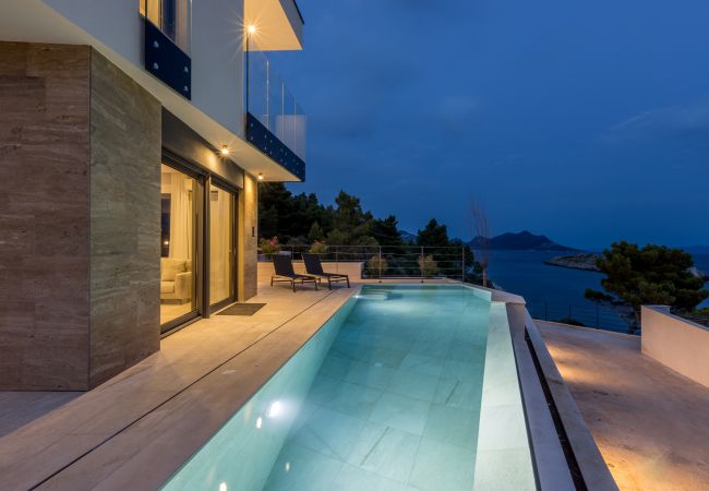 Villa i Potomje - Luxury Villa Luce, right on the beach  Villa i Potomje - Luxury Villa Luce, right on the beach