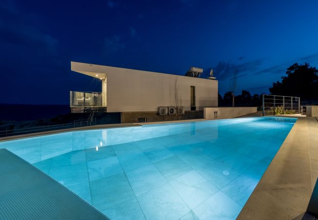 Villa i Potomje - Luxury Villa Luce, right on the beach  Villa i Potomje - Luxury Villa Luce, right on the beach