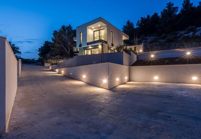 Villa i Potomje - Luxury Villa Luce, right on the beach  Villa i Potomje - Luxury Villa Luce, right on the beach