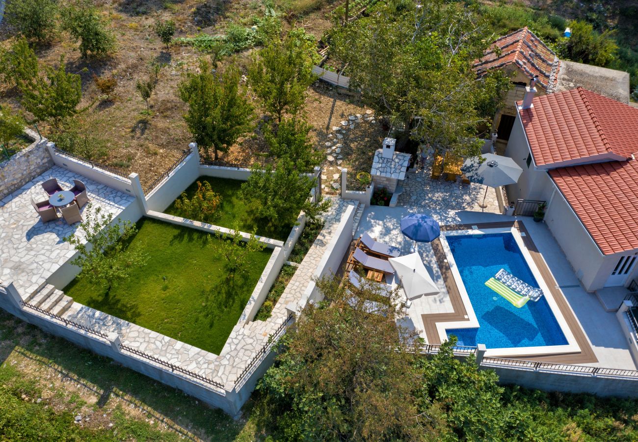 Hus i Tucepi - Villa Silencio with pool