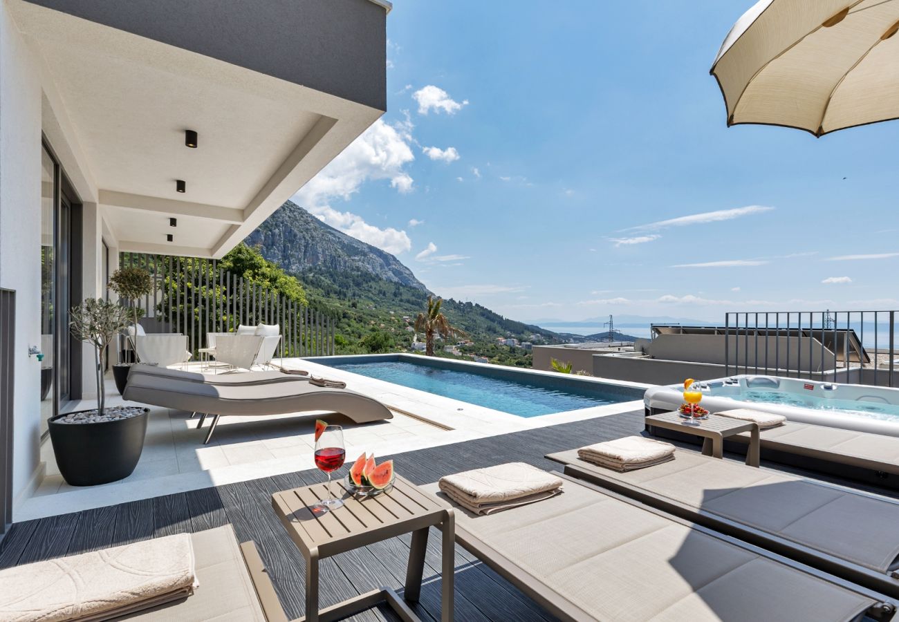 Villa i Veliko Brdo - Luxury Villa Reina, Pool, Sauna, Whirlpool